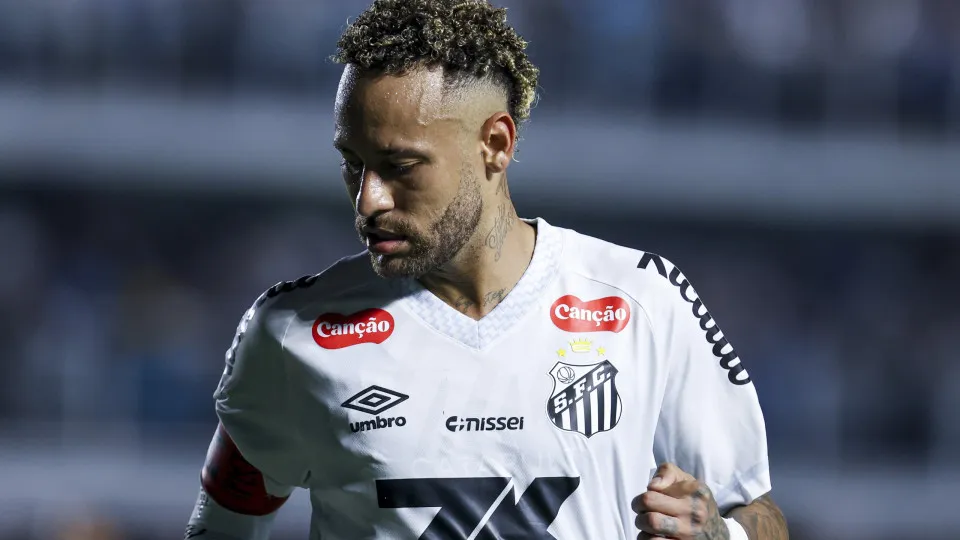 Sem Neymar, Santos se complica no Paulistão e tem 'finais' contra queda